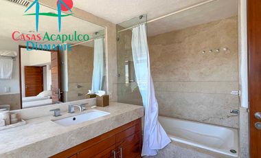 Departamento en venta con terraza y vista al mar.