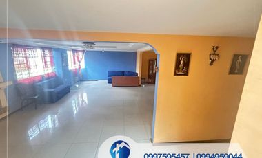 VENDO CASA AMPLIA EN RICAURTE