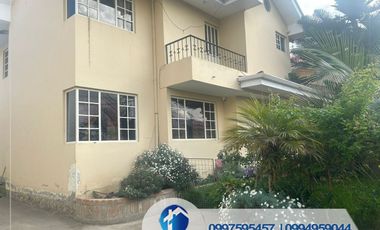 VENDO CASA AMPLIA EN RICAURTE