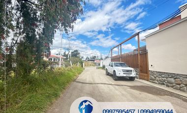 VENDO CASA AMPLIA EN RICAURTE