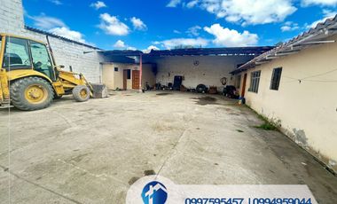 VENDO CASA AMPLIA EN RICAURTE