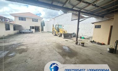 VENDO CASA AMPLIA EN RICAURTE