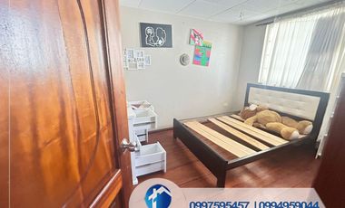 VENDO CASA AMPLIA EN RICAURTE
