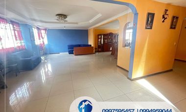 VENDO CASA AMPLIA EN RICAURTE