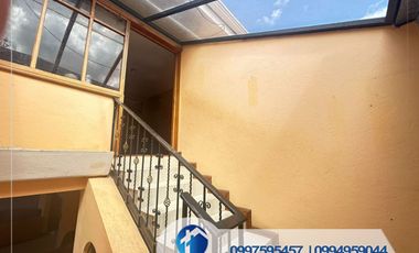 VENDO CASA AMPLIA EN RICAURTE