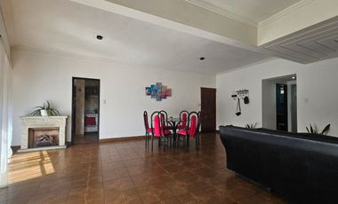 Departamento APTO CRÈDITO de 3 amb. con enorme patio y balcon al frente