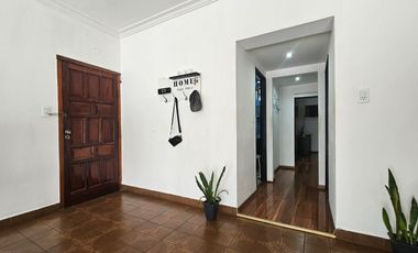 Departamento APTO CRÈDITO de 3 amb. con enorme patio y balcon al frente