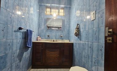 Departamento APTO CRÈDITO de 3 amb. con enorme patio y balcon al frente