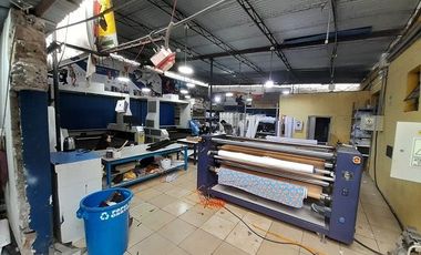 SE VENDE LOCAL COMERCIAL EN LA VICTORIA A 5 CUADRAS DEL EMPORIO COMERCIAL DE GAMARRA