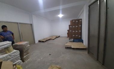 SE VENDE LOCAL COMERCIAL EN LA VICTORIA A 5 CUADRAS DEL EMPORIO COMERCIAL DE GAMARRA