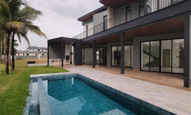 En alquiler exclusiva casa de estreno en Mocoli Golf, Isla Mocoli, Samborondon