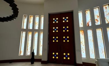Casa en venta  Virreyes Residencial 5 recamaras, alberca, 7 estacionamientos Zapopan Jalisco