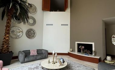 Casa en venta  Virreyes Residencial 5 recamaras, alberca, 7 estacionamientos Zapopan Jalisco