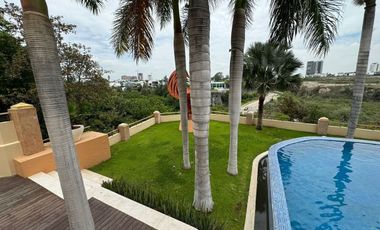 Casa en venta  Virreyes Residencial 5 recamaras, alberca, 7 estacionamientos Zapopan Jalisco