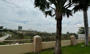 Casa en venta  Virreyes Residencial 5 recamaras, alberca, 7 estacionamientos Zapopan Jalisco