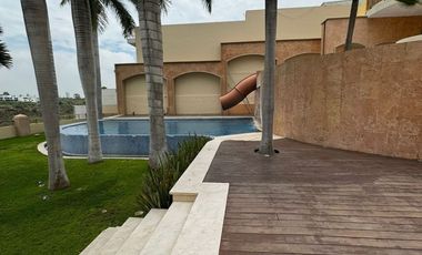 Casa en venta  Virreyes Residencial 5 recamaras, alberca, 7 estacionamientos Zapopan Jalisco