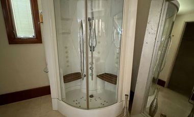 Casa en venta  Virreyes Residencial 5 recamaras, alberca, 7 estacionamientos Zapopan Jalisco