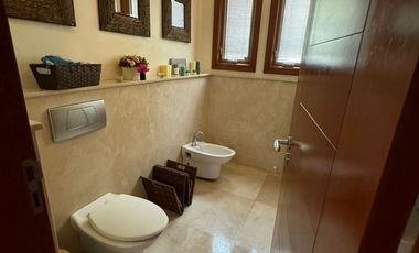 Casa en venta  Virreyes Residencial 5 recamaras, alberca, 7 estacionamientos Zapopan Jalisco