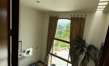 Casa en venta  Virreyes Residencial 5 recamaras, alberca, 7 estacionamientos Zapopan Jalisco