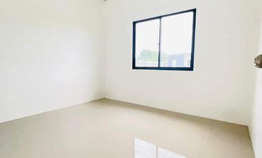 pre selling house and lot