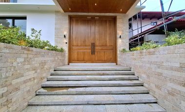 AYALA ALABANG 5 BEDROOM HOUSE