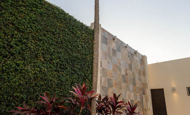 ESPECTACULAR casa DE LUJO en la privada más exclusiva dentro de la ciudad, Bosques de Altabrisa