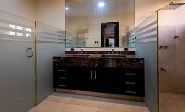 ESPECTACULAR casa DE LUJO en la privada más exclusiva dentro de la ciudad, Bosques de Altabrisa