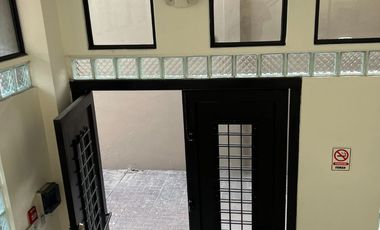 RENTO EDIFICIO-COMERCIAL, Avda. San Jorge, Kennedy, p. baja y 2 pisos altos. se lo puede alquilar por piso o todo el Edif.
