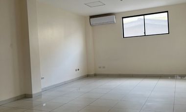 RENTO EDIFICIO-COMERCIAL, Avda. San Jorge, Kennedy, p. baja y 2 pisos altos. se lo puede alquilar por piso o todo el Edif.