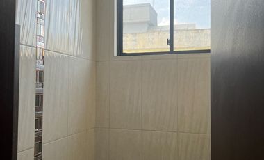 RENTO EDIFICIO-COMERCIAL, Avda. San Jorge, Kennedy, p. baja y 2 pisos altos. se lo puede alquilar por piso o todo el Edif.