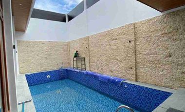 Rumah mewah pusat kota solo 5.250M ada kolam renang