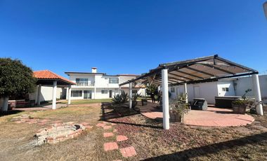 Beach Front Residence, 5Bdrm 7Bath Residencia Frente de Playa fully furnished