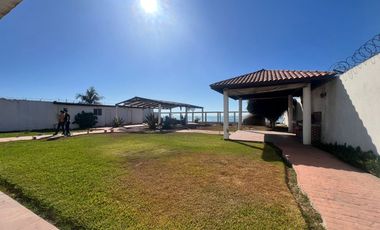 Beach Front Residence, 5Bdrm 7Bath Residencia Frente de Playa fully furnished