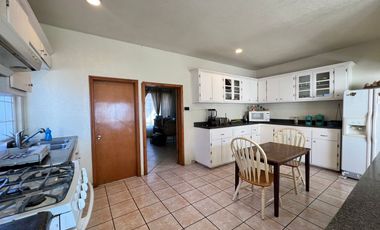 Beach Front Residence, 5Bdrm 7Bath Residencia Frente de Playa fully furnished