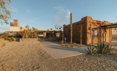 Casa con terraza y alberca privada, en venta, Todos Santos, Baja California Sur