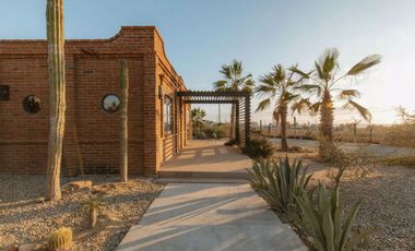 Casa con terraza y alberca privada, en venta, Todos Santos, Baja California Sur