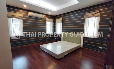 Ready to move in (House with Private Pool)