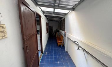 GOLDEN OPPORTUNITY FOR INVESTORS!  2-Story Detached House, 50 Sq.Wa, Right Next to Ya Mo Market, in the Heart of Korat City!