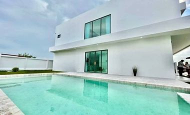 A luxurious pool villa 5 Bed, 6 Bath 182 sqw. @ Soi Nong Mai Kaen 17 - Pattaya