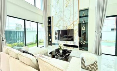 A luxurious pool villa 5 Bed, 6 Bath 182 sqw. @ Soi Nong Mai Kaen 17 - Pattaya