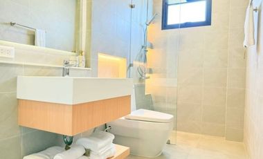A luxurious pool villa 5 Bed, 6 Bath 182 sqw. @ Soi Nong Mai Kaen 17 - Pattaya