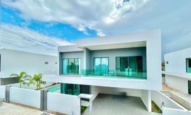 A luxurious pool villa 5 Bed, 6 Bath 182 sqw. @ Soi Nong Mai Kaen 17 - Pattaya