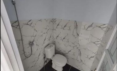 RUMAH DIAPIT 2 PINTU TOL CISALAK DAN GTO CIBUBUR