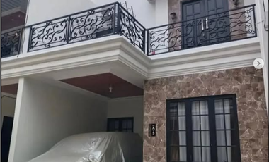 RUMAH DIAPIT 2 PINTU TOL CISALAK DAN GTO CIBUBUR