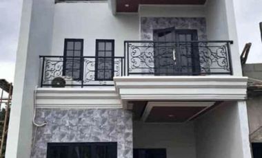 RUMAH DIAPIT 2 PINTU TOL CISALAK DAN GTO CIBUBUR