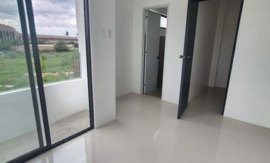 3 Storey Subdivision House for Sale in Talamban Cebu