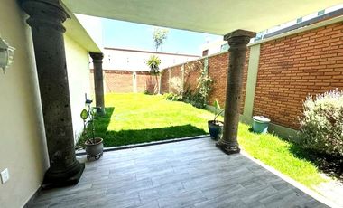 Casa en VENTA Modelo Verona con ampliación y remodelación en Fraccionamiento Residencial Bosque de las Fuentes, en Calimaya, Estado de México.