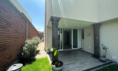 Casa en VENTA Modelo Verona con ampliación y remodelación en Fraccionamiento Residencial Bosque de las Fuentes, en Calimaya, Estado de México.