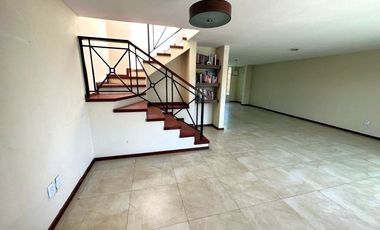 Casa en VENTA Modelo Verona con ampliación y remodelación en Fraccionamiento Residencial Bosque de las Fuentes, en Calimaya, Estado de México.