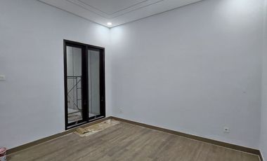 Rumah baru di komplek elit cempaka putih jakarta pusat